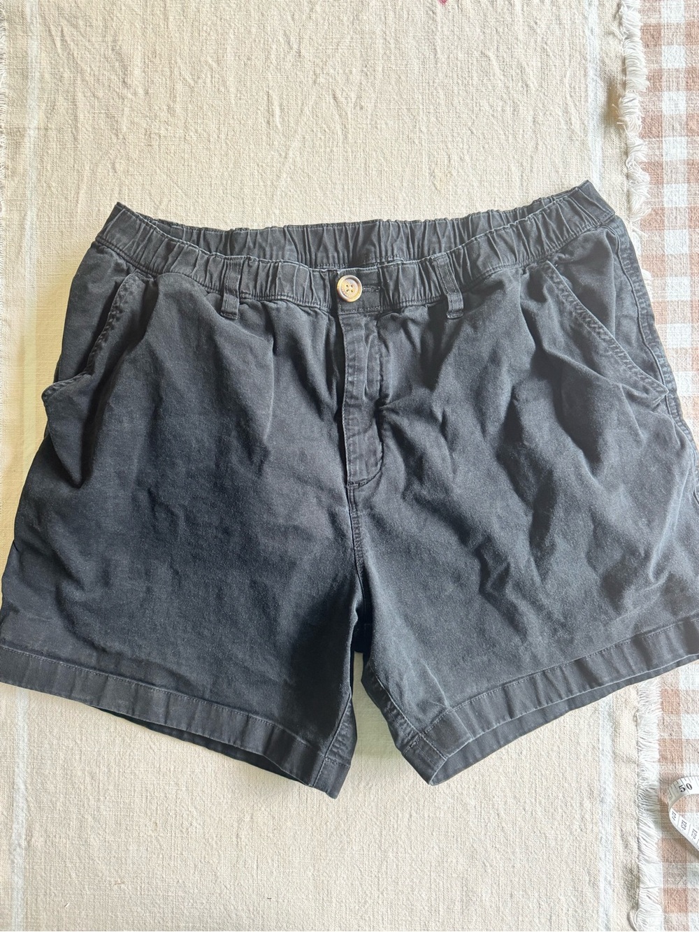 chubbies Men's Black Elastic-Waist Cotton Shorts